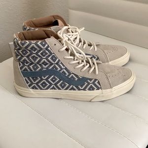 Vans unisex woven print high tops. Womens 9/Mens 7.5.